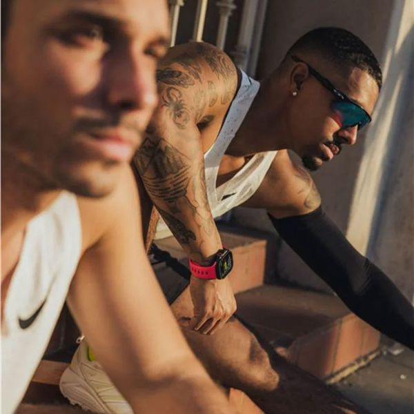 Nomad Tempo siliconen band Apple Watch Series 1 - 11 / SE / Ultra (44/45/46/49 mm) - Wide fit - Coral