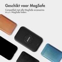 Accezz Liquid Silicone Backcover met MagSafe voor de Samsung Galaxy A56 - Zwart