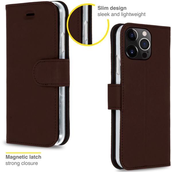 Accezz Wallet Softcase Bookcase iPhone 13 Pro - Donkerbruin