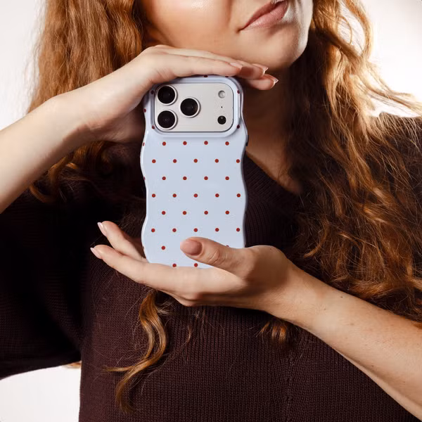 Selencia Vivid Wavy Back Cover with MagSafe Apple iPhone 17 Pro Max - Happy Dots Digital Sky