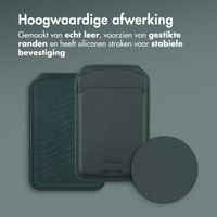 Accezz Leren Wallet met standaard - Geschikt voor MagSafe en Qi2 - Cedar Green