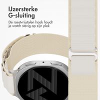 Accezz Nylon Alpine bandje Samsung Galaxy Watch 9 (40/44mm) / Watch 8 (40/44mm) / Classic (46mm) - Sterrenlicht