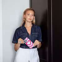 Selencia Vivid Backcover met MagSafe Apple iPhone 13 - Double Hearts Rubine Red Lilac