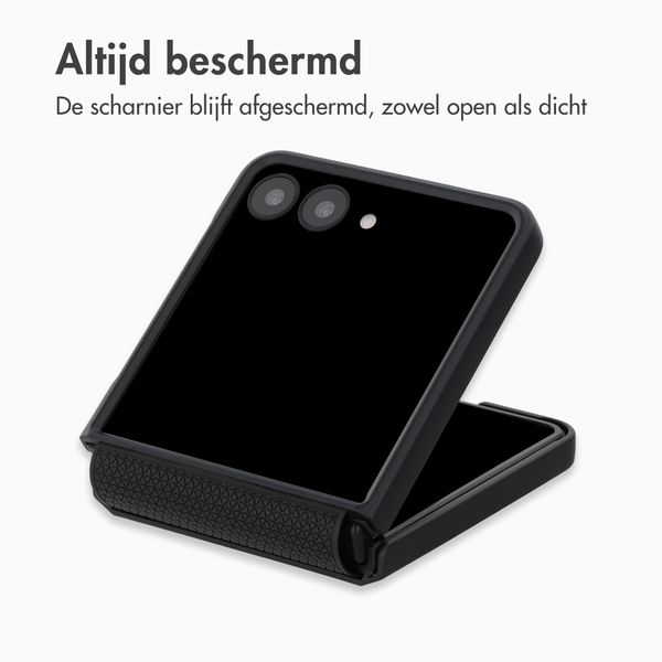 Accezz Grid Backcover Samsung Galaxy Z Flip 8 - Zwart