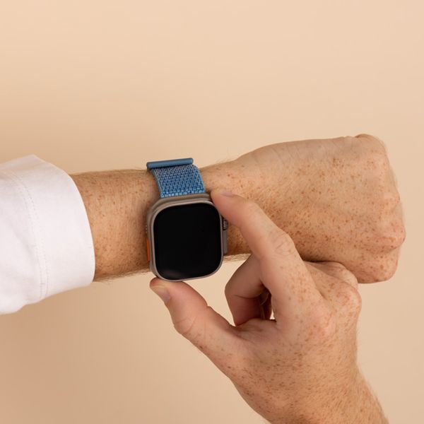 imoshion Nylon bandje Apple Watch Series 1 t/m 11 / SE / Ultra (44/45/46/49 mm) - Marine Blue
