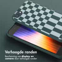 Selencia Siliconen design hoesje met afneembaar koord Apple iPhone SE (2022 / 2020) / 8 / 7 - Irregular Check Green
