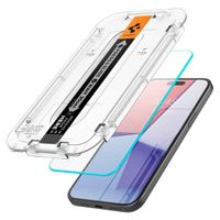 Spigen EZ Fit Glas.tR met Applicator - 1 pack Apple iPhone 15