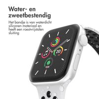 imoshion Sport⁺ bandje Apple Watch Series 1 t/m 10 / SE / Ultra (2) (44/45/46/49 mm) - Maat M/L - Pure Platinum & Black