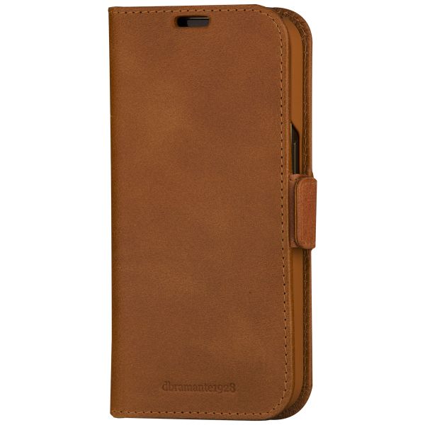 dbramante1928 Copenhagen Bookcase Apple iPhone 15 Pro Max - Bruin