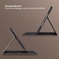 Selencia Riva Bookcase Apple iPad 9 (2021) 10.2 inch / iPad 8 (2020) 10.2 inch / iPad 7 (2019) 10.2 inch - Mocha Brown