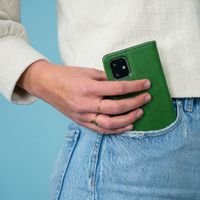 imoshion Luxe Bookcase Apple iPhone SE (2022 / 2020) / 8 / 7 / 6(s) - Groen