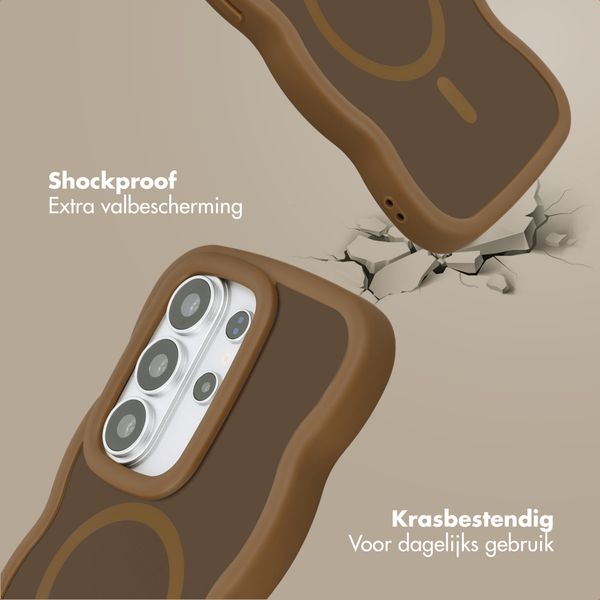 Selencia Wavy Backcover met MagSafe Samsung Galaxy S26 Ultra - Mocha Brown