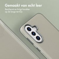 Accezz MagSafe Leather Backcover Samsung Galaxy A57 (5G) - Light Grey