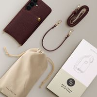Selencia Nova Telefoonhoes met Koord en Pashouder Samsung Galaxy S25 / S24 - Bold Burgundy
