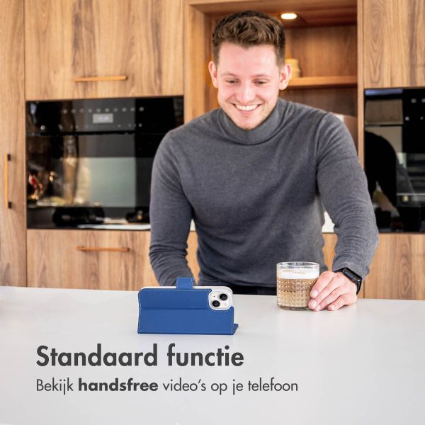 Accezz Wallet Softcase Bookcase Apple iPhone 14 Plus - Donkerblauw