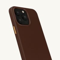 Selencia Rivièra MagSafe Backcover met afneembare haakjes Apple iPhone 13 Pro - Choco Brown