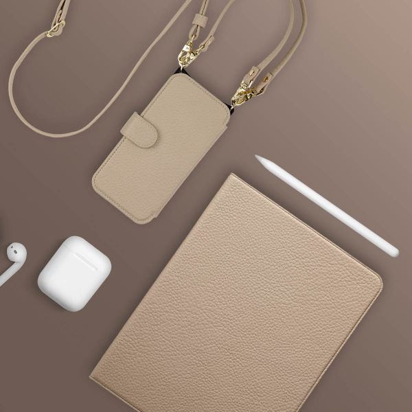 Selencia Riva Bookcase with MagSafe and phone strap Apple iPhone 17 - Beige