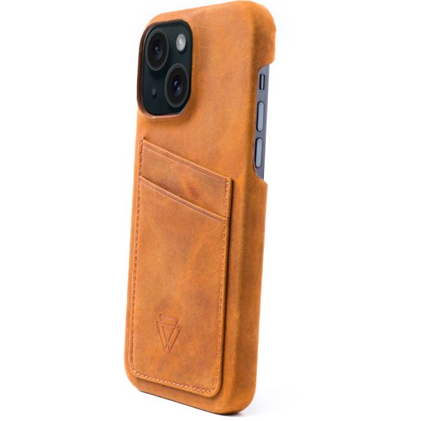 Wachikopa Full Wrap C.C. Backcover met 2 pashouders iPhone 15 - Camel