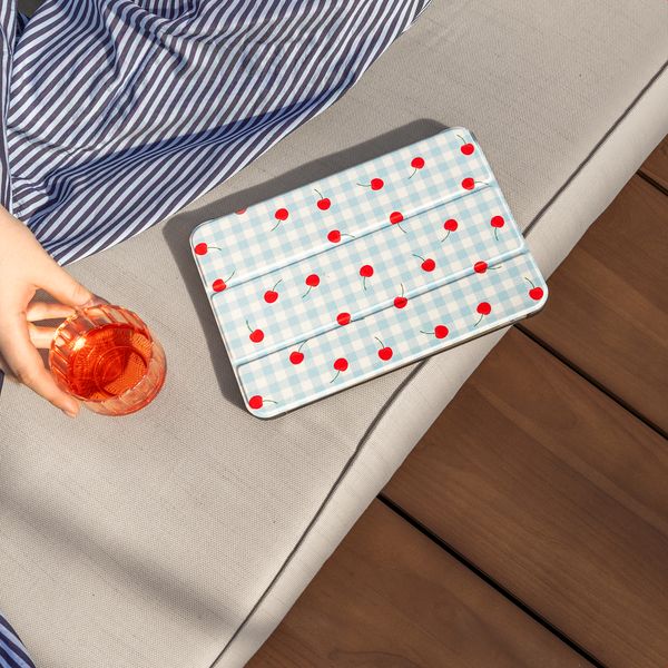 imoshion Design Trifold Bookcase Apple iPad 9 (2021) 10.2 inch / iPad 8 (2020) 10.2 inch / iPad 7 (2019) 10.2 inch - Cherry Check