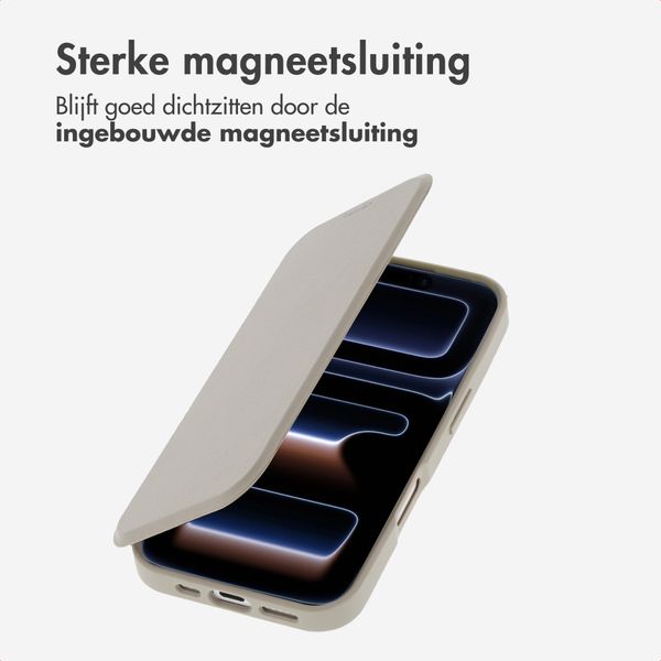 imoshion Transparante Bookcase met MagSafe Apple iPhone 17 Pro Max - Beige