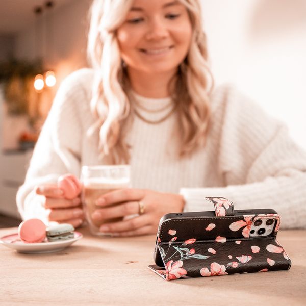 imoshion Design Softcase Bookcase Samsung Galaxy S21 Plus - Blossom Watercolor Black