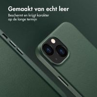 Accezz MagSafe Leather Backcover Apple iPhone 13 - Cedar Green