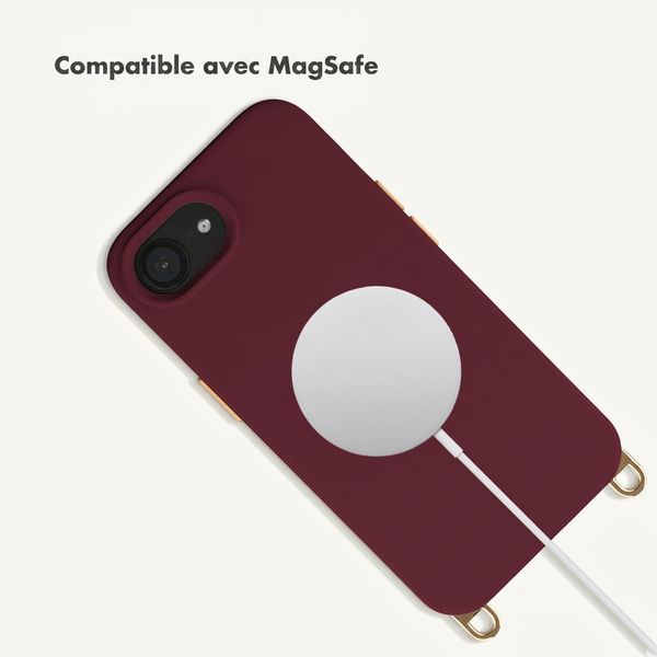 Selencia Rivièra MagSafe Back Cover with detachable hooks Apple iPhone 17e / 16e - Bold Burgundy