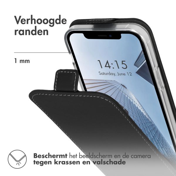 Accezz Flipcase iPhone 12 (Pro) - Zwart