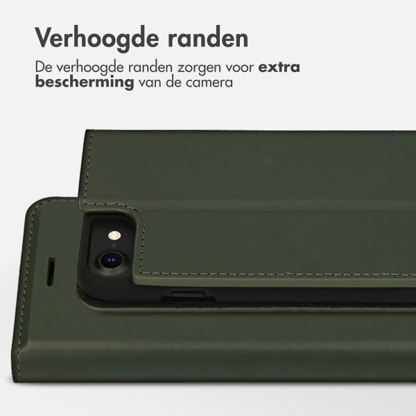 Accezz Premium Leather Slim Bookcase Apple iPhone SE (2022 / 2020) / 8 / 7 / 6(s) - Groen