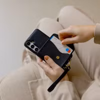 Selencia Sera Telefoonhoes met Koord en Envelop Pashouder Apple iPhone 11 - Zwart