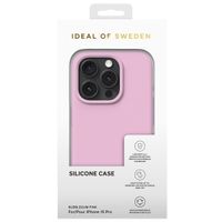 iDeal of Sweden Silicone Case iPhone 15 Pro - Bubble Gum Pink