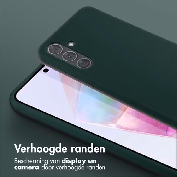 Selencia Siliconen hoesje met afneembaar koord Samsung Galaxy A35 - Donkergroen