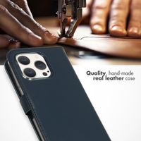 Selencia Genuine Leather Book Case Apple iPhone 15 Pro - Blue