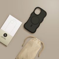 Selencia Wavy Backcover met MagSafe Apple iPhone 16 - Zwart