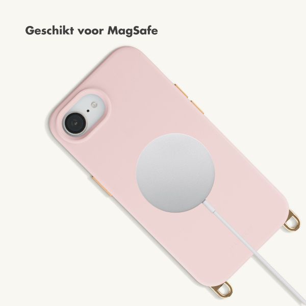 Selencia Rivièra MagSafe Backcover met afneembare haakjes voor de Apple iPhone 17e / 16e - Sorbet Pink + Chain Charm - Silver