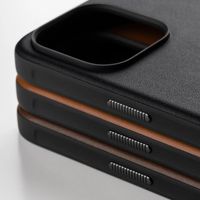 Nomad Modern Leather Case iPhone 15 Pro - Zwart