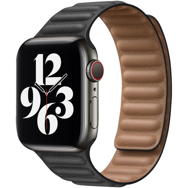 Apple Leather Link Apple Watch Series 1 t/m 9 / SE (38/40/41 mm) | Series 10 (42 mm) - Maat S/M - Zwart