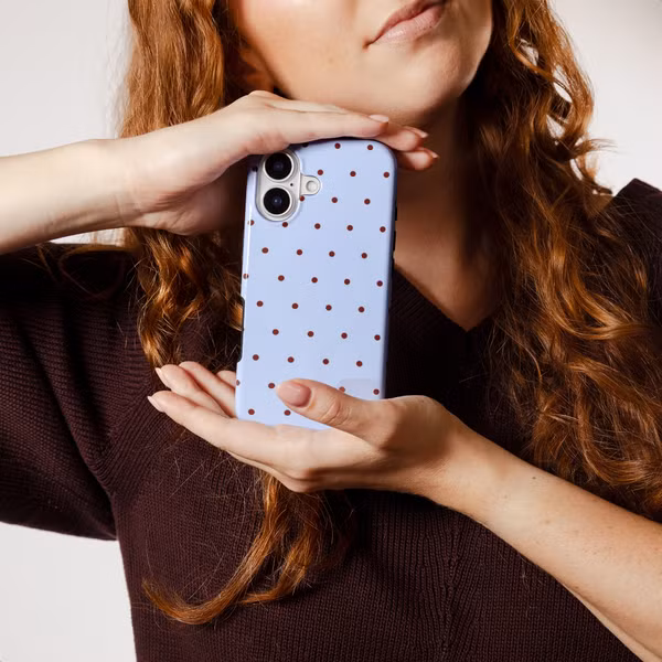 Selencia Vivid Backcover met MagSafe Apple iPhone 15 - Happy Dots Digital Sky