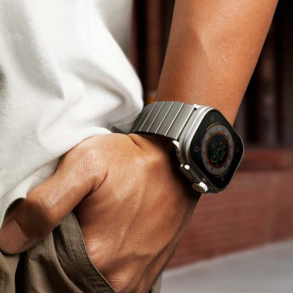 Uniq Strova Steel Link bandje Apple Watch | 44/45/46/49 mm - Sterling