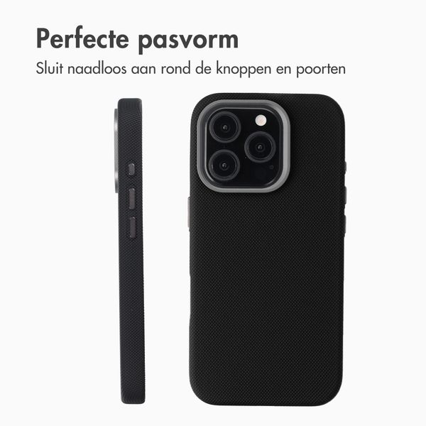 Accezz Mesh Backcover met MagSafe Apple iPhone 15 Pro - Zwart
