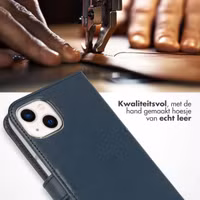 Selencia Echt Leren Bookcase iPhone 13 - Blauw