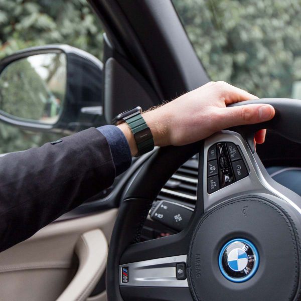 imoshion Magnetisch lederen bandje Apple Watch Series 1 t/m 9 / SE (38/40/41 mm) | Series 10 / 11 (42 mm) - Groen