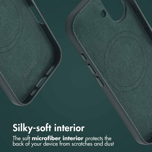 Accezz Leather Back Cover with MagSafe Apple iPhone 16 - Cedar Green