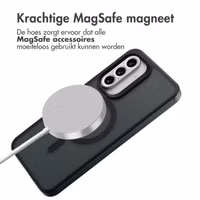 Accezz Rugged Frosted MagSafe Backcover Samsung Galaxy A36 / A56 - Zwart