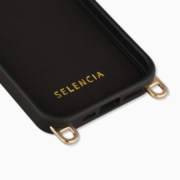 Selencia Rivièra MagSafe Backcover met afneembare haakjes voor de Apple iPhone 15 Pro - Velvet Black + Sleek Chain Polskoord - Gold