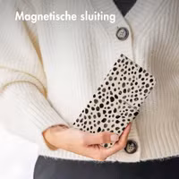 imoshion Design Bookcase Apple iPhone 14 - Black And White Dots