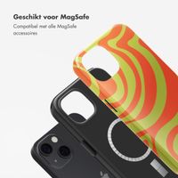 Selencia Vivid Tough Backcover met MagSafe iPhone 13 - Wavy Swirl Orange Fern