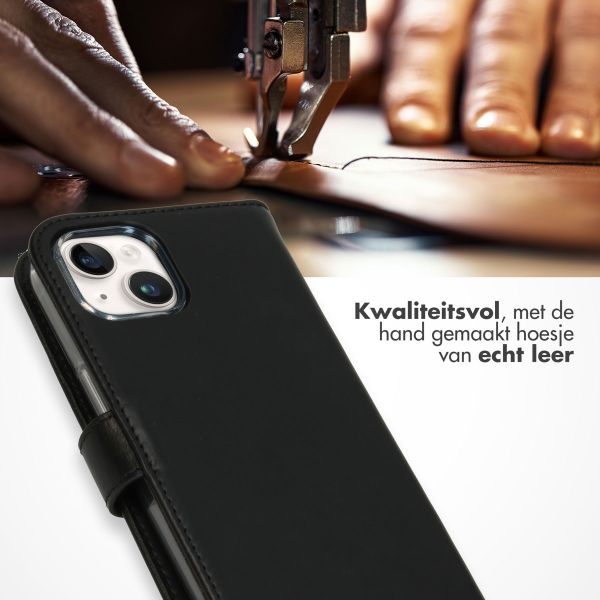 Selencia Echt Leren Bookcase Apple iPhone 15 - Zwart