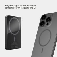 Selencia Vivid Powerbank 5,000 mAh - Wireless Powerbank - Compatible with MagSafe and Qi - Black / Choco Flower Pop