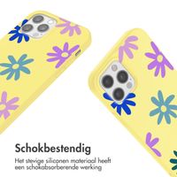 imoshion Siliconen design hoesje met koord iPhone 12 (Pro) - Yellow Flower Distance